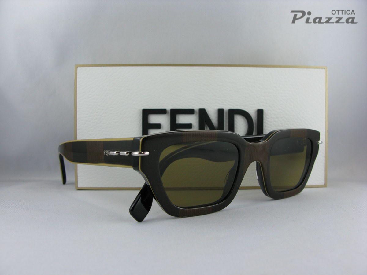 IMG_8300 fe40191I occhiali da sole fendi colre 50E