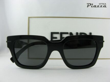 Occhiali da sole Fendi FE40078I 01A FENDIGRAPHY