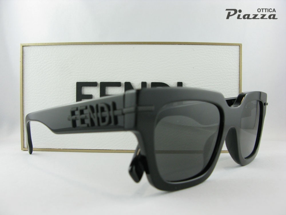 Occhiali da sole Fendi FE40078I 01A FENDIGRAPHY